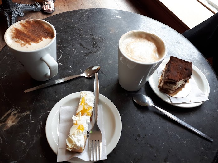 1772559700 762 photo